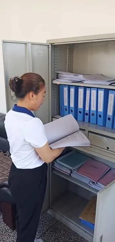 凤城谢静岚：扶贫路上敢啃硬骨头的新兵