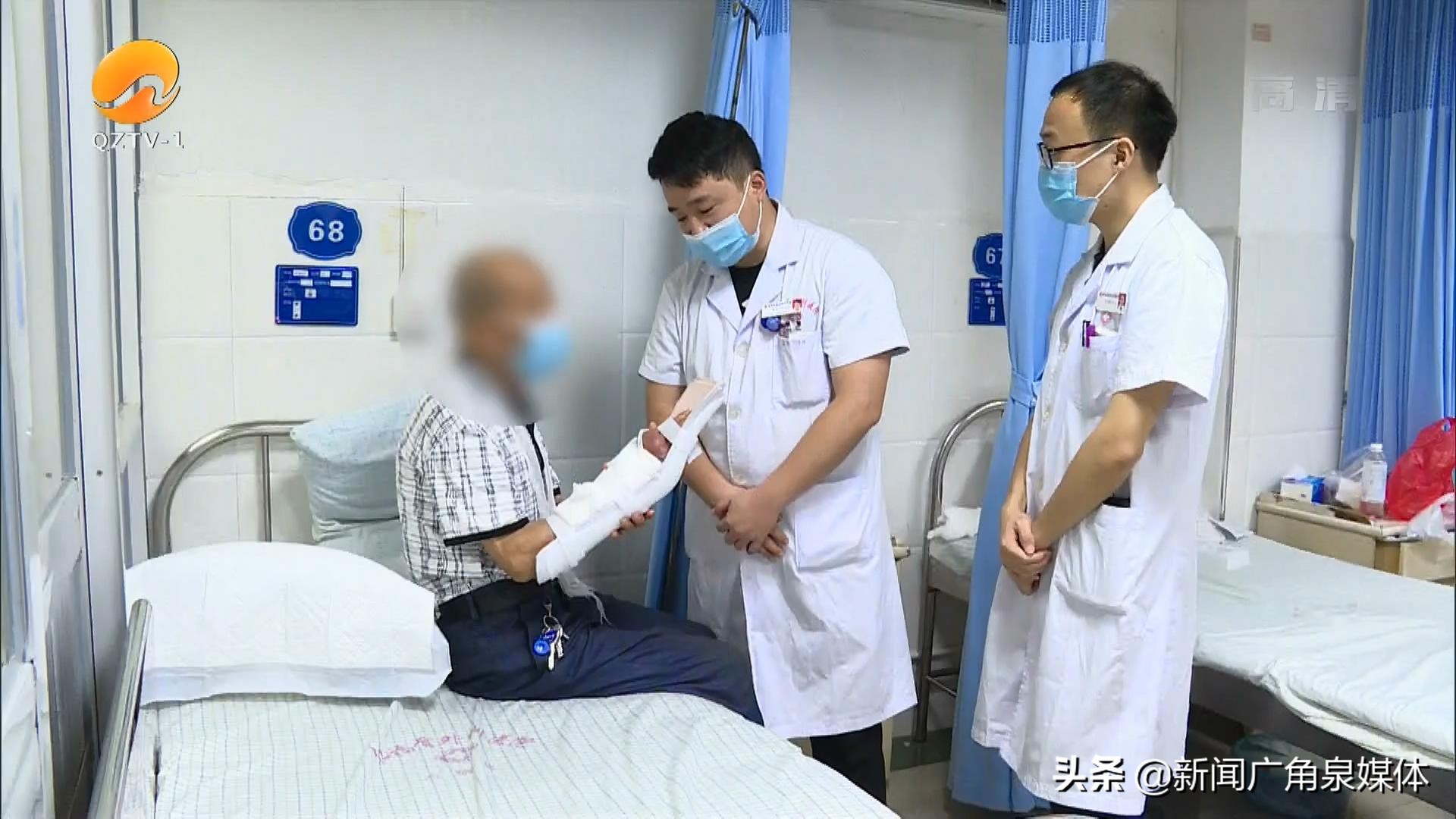 狗狗被大狗咬男子用棍子救命,宠物狗突然攻击小主人