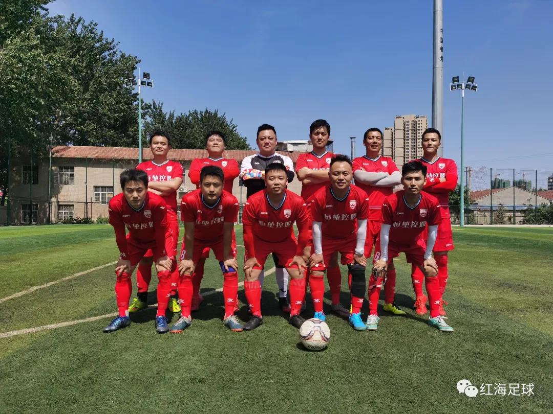 业余爱好我们也是认真的,业余足球态度可以认真但不能踢人