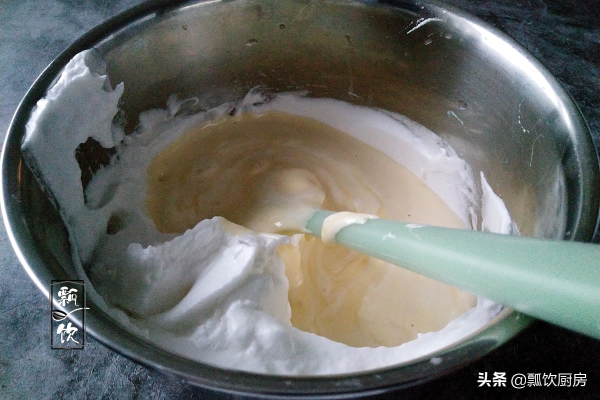 做好的蛋糕放凉容易塌陷,为什么做的蛋糕塌陷和不蓬松