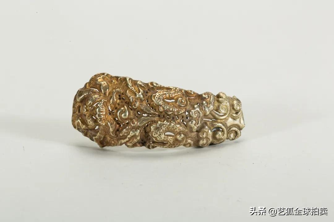 乾隆御制四方景泰蓝花鸟拍卖价格,清乾隆铜鎏金景泰蓝镶嵌宝石宫灯