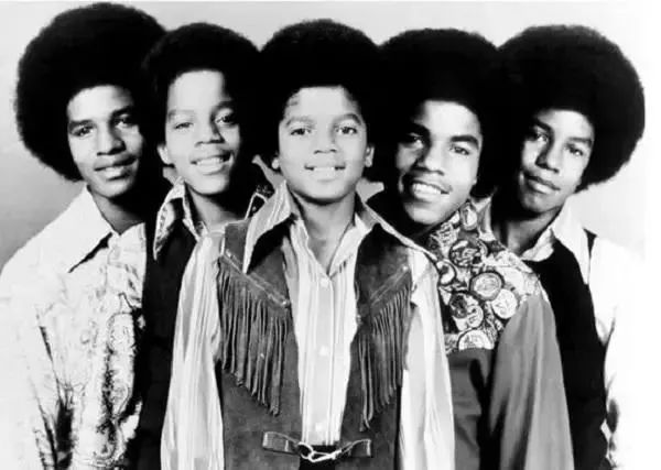 听迈克尔杰克逊的歌看乔丹打球,还会有人在听迈克尔杰克逊吗