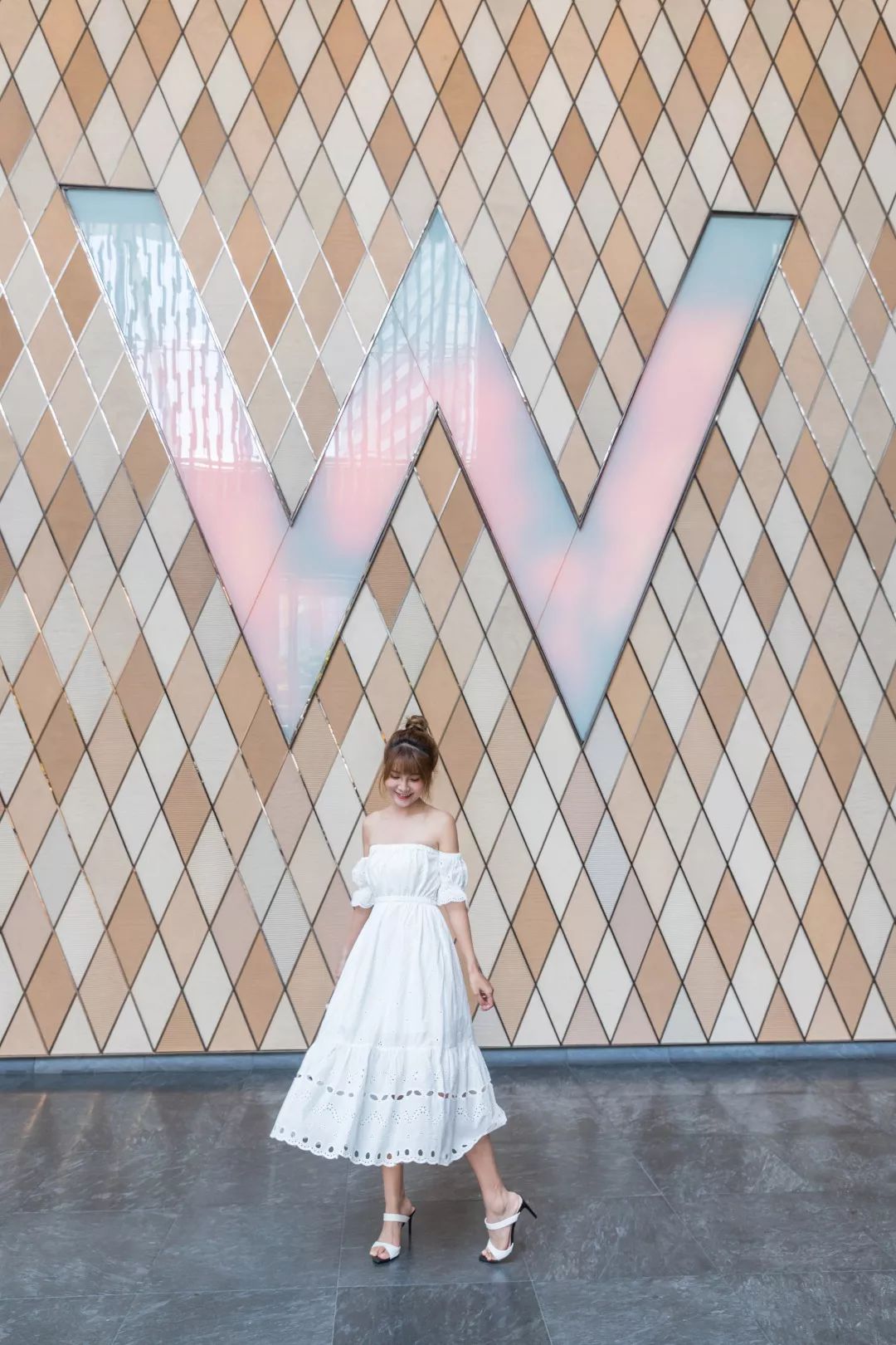 住进香港“最骚气”的酒店：香港W酒店