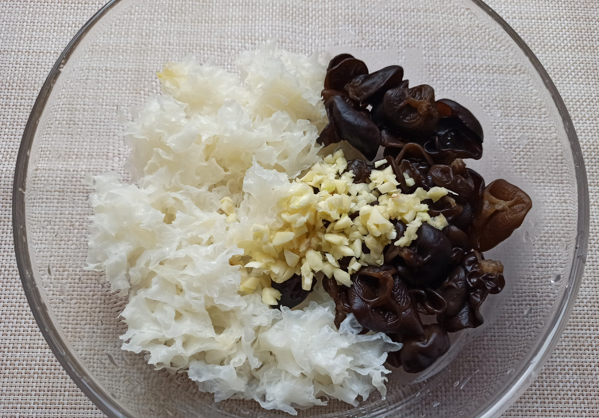 黑木耳怎么做才好吃配啥菜,黑木耳怎么做好吃家常做法