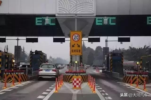 高速误入etc然后倒车扣分吗,高速etc无法识别怎么办可以倒车吗