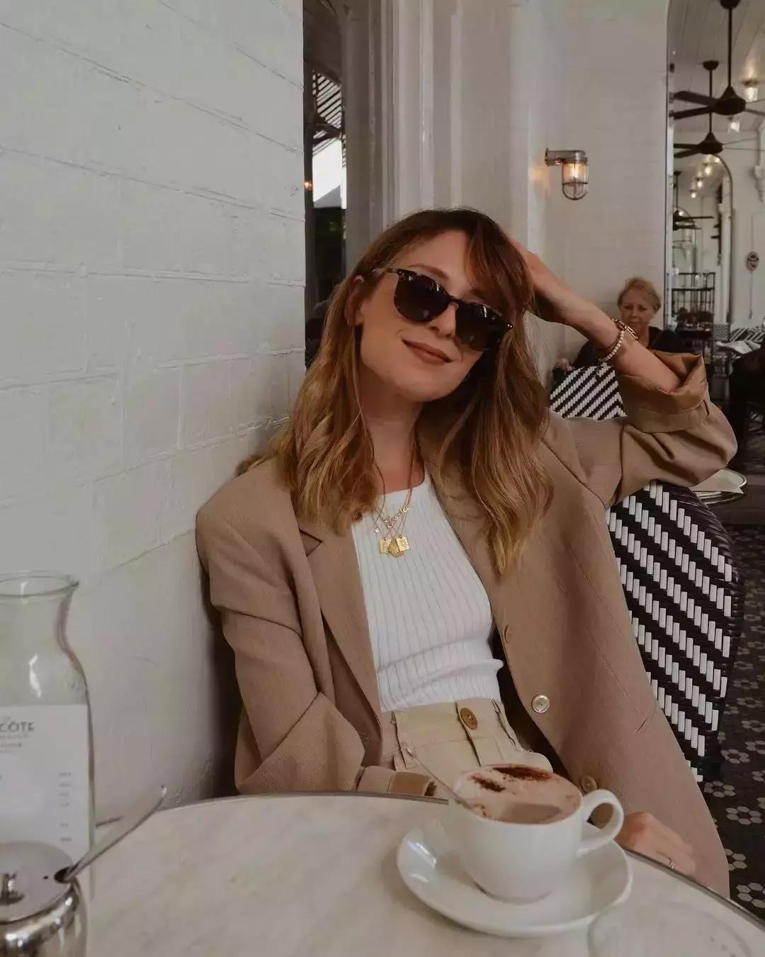 西装领子材质不一样,西装纽扣材质有什么讲究