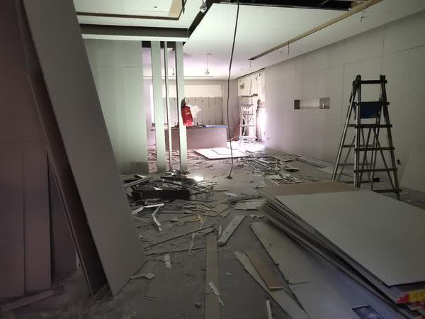 郑州女子购买二手房家具被掉包,女子购买家具纠纷