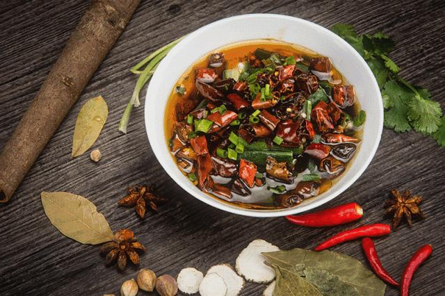 最火爆的炭火牛蛙锅10元,蛙锅牛蛙