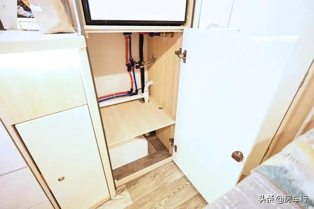 鍗撹秺x3鎴胯溅,鍗撶編浜氬崜瓒妜3鎴胯溅