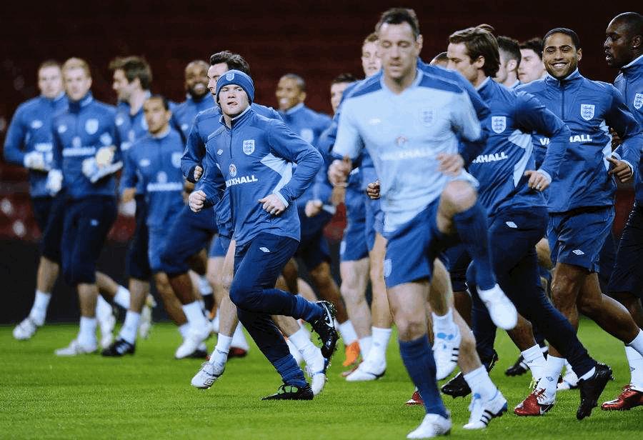 足球兴趣班热身训练,足球赛前热身训练完整版