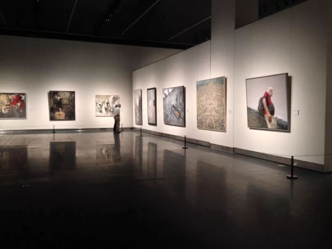 油画入门必须准备的东西,油画的修复与保存技巧