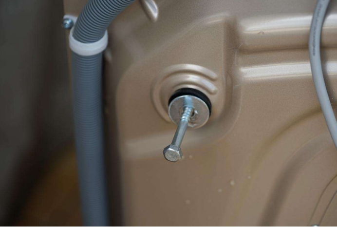 洗衣机洗衣服移位,洗衣机脱水脱一半维修视频教程