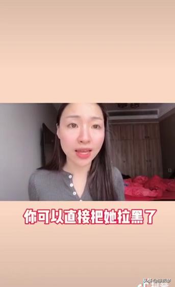 被礼教毁掉的女人,被束腰勒出血痕