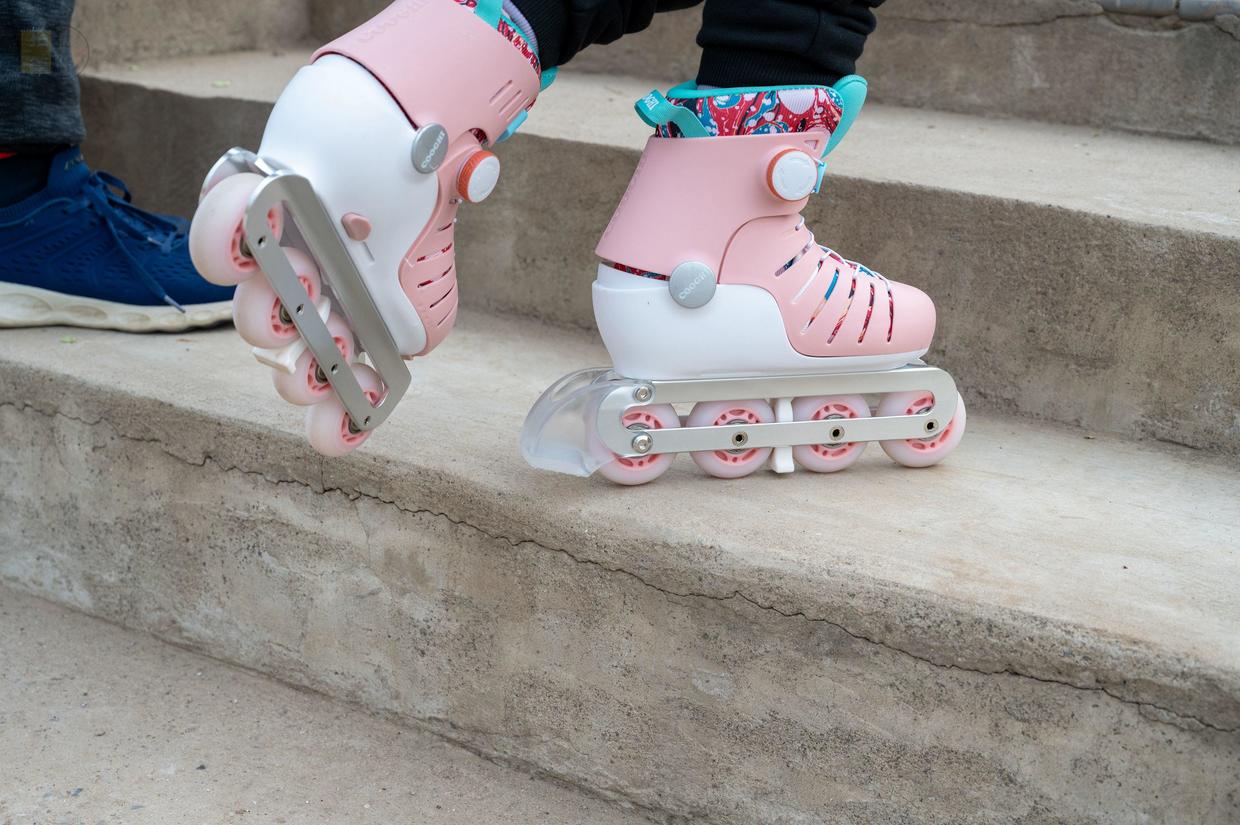 cooghi酷骑轮滑鞋测评,儿童轮滑鞋斯威跟酷骑哪个好