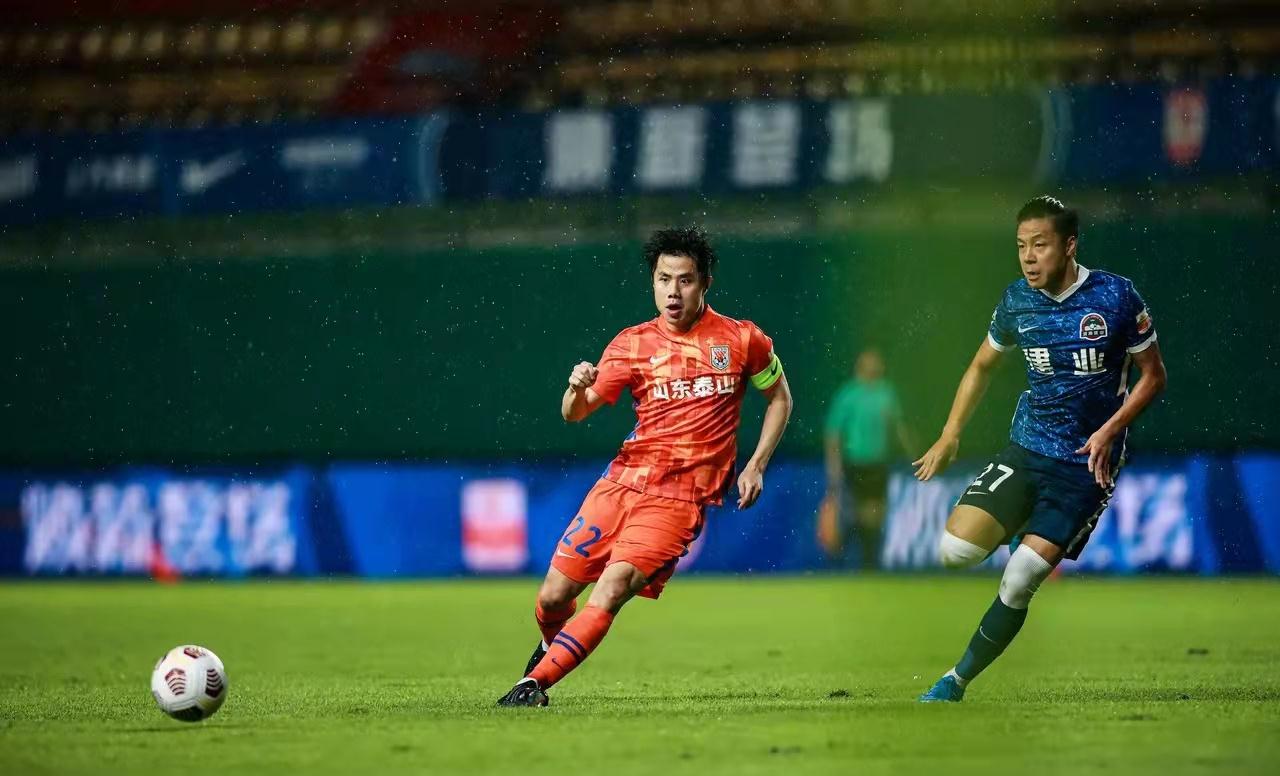 郑铮入选过国足吗,国足补招郑铮入队备战12强赛