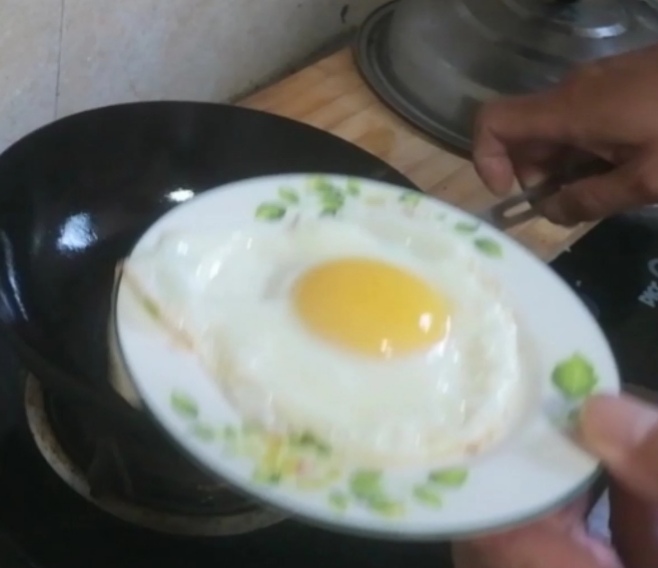 如何煎鸡蛋又好吃又好看,怎样做煎鸡蛋最好吃