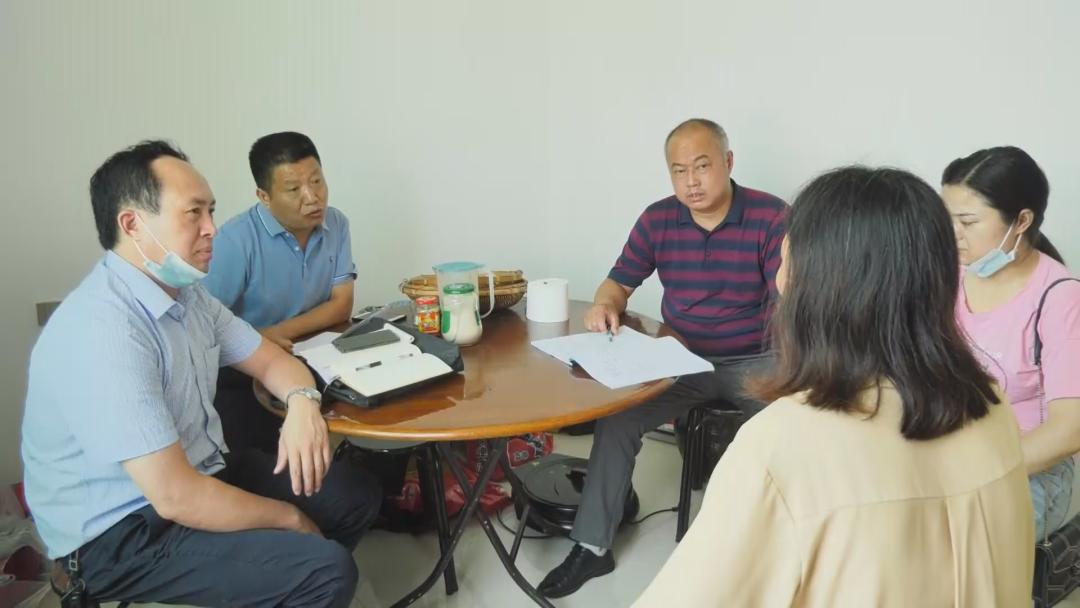 「十堰」*访信**超市：让群众有地“说事”