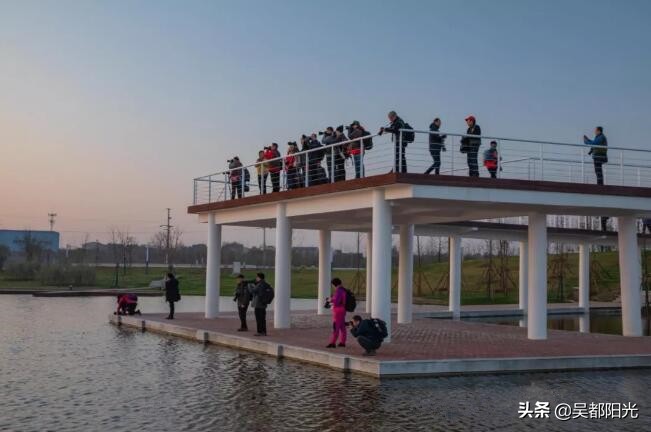 文化工作者采风,文化摄影师