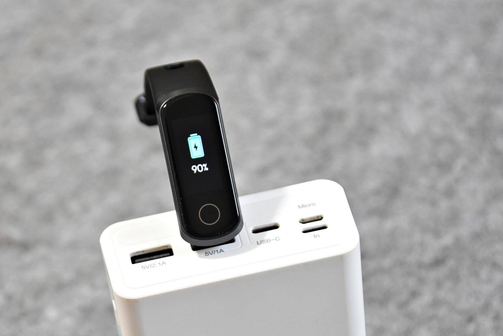 荣耀手环5i硅胶圈,荣耀手环5腕带怎么下