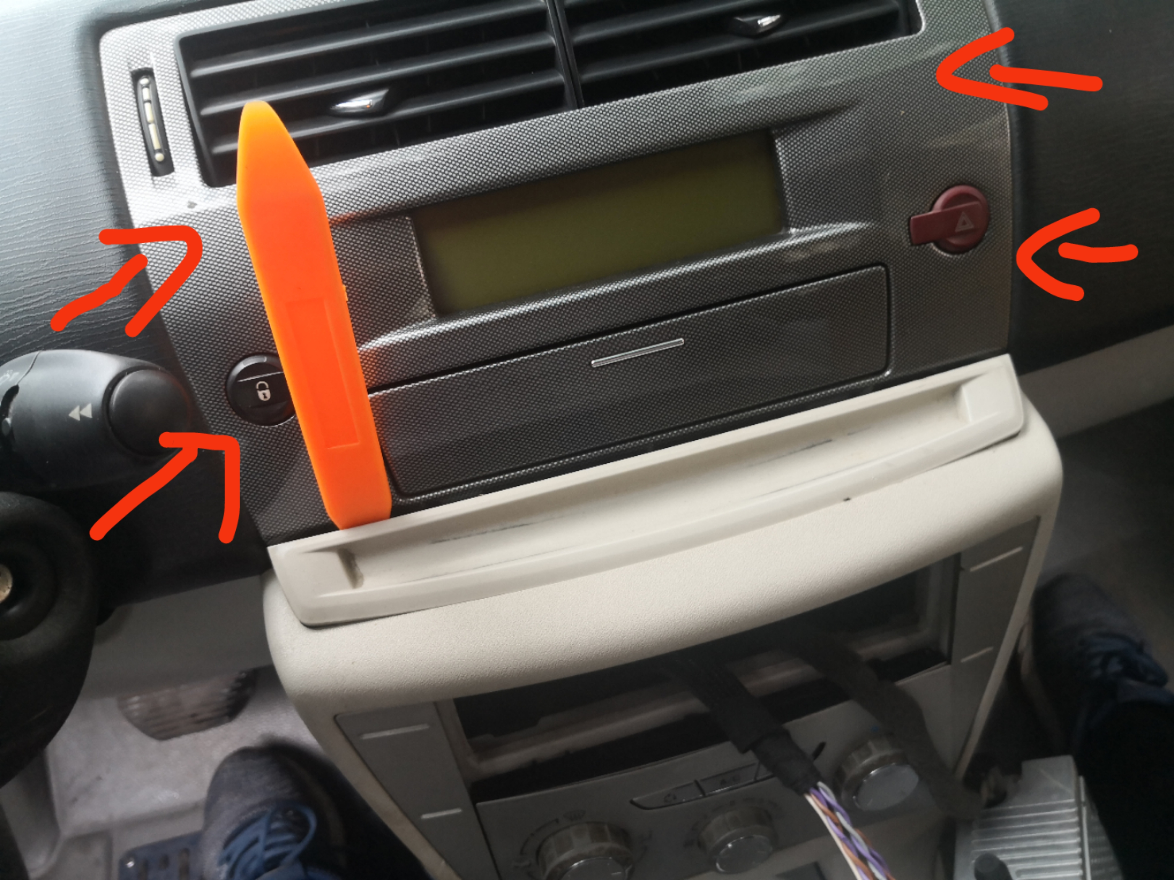 2012款世嘉改方向盘中控屏,2011款世嘉原车倒车影像