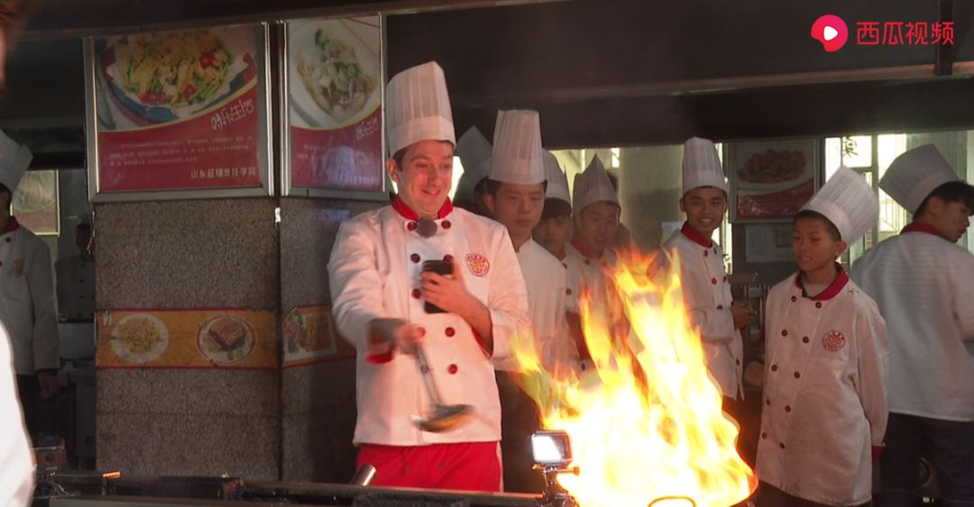 调侃提前体验蓝翔技校,蓝翔技校搞笑视频