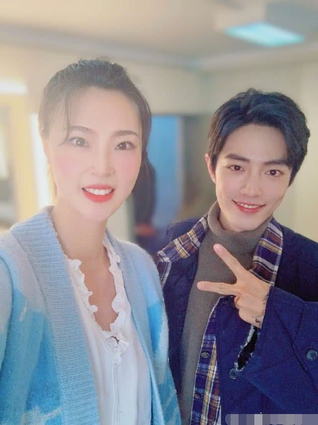 肖战最新同框,肖战早期同框