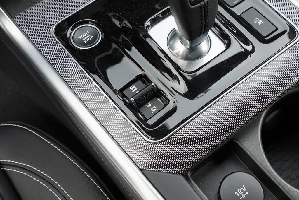 捷豹xel方向盘功能介绍,20年捷豹xel保养灯怎么复位