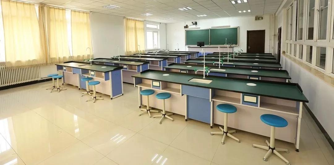 2020全景看高中丨大十二，教给我爱，教给我向上成长的勇气和力量