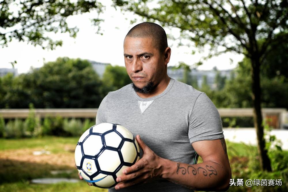 世界足坛历史十大左后卫排名,十大左脚球星