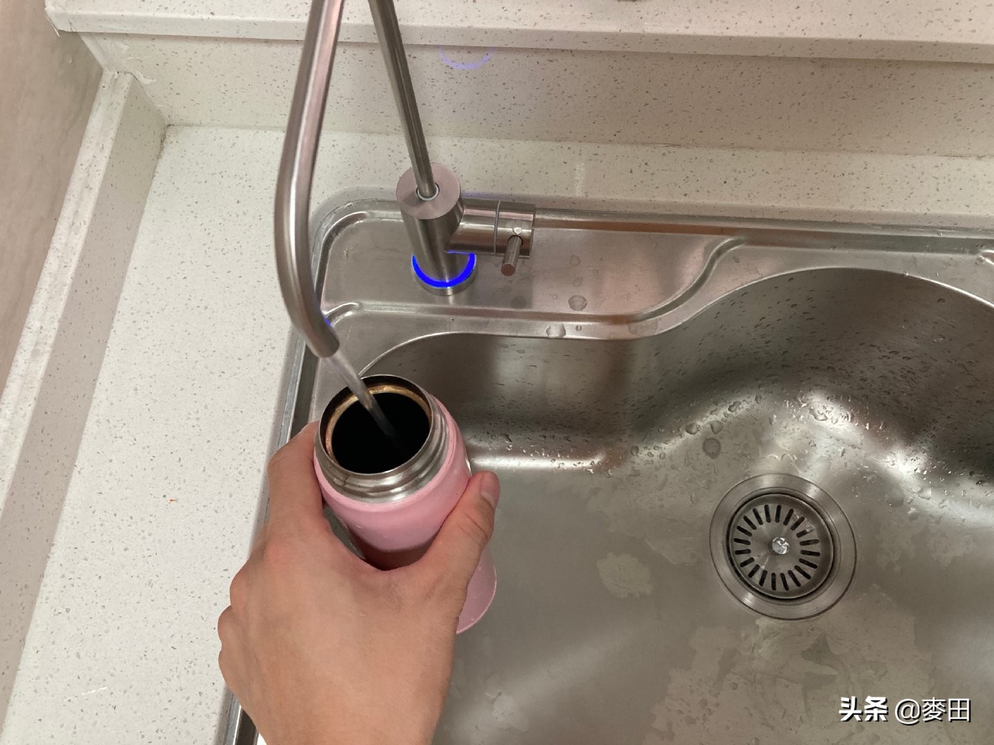 健康饮水新型净水器,饮水健康关注饮水安全