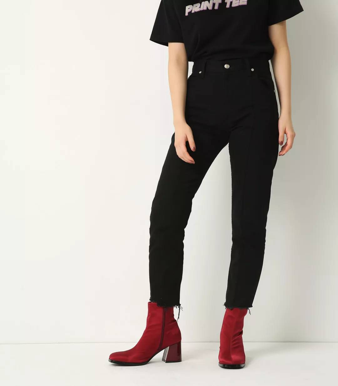 SLY、moussy、RCS等品牌杂志揭载：三吉彩花“东京都市物语”