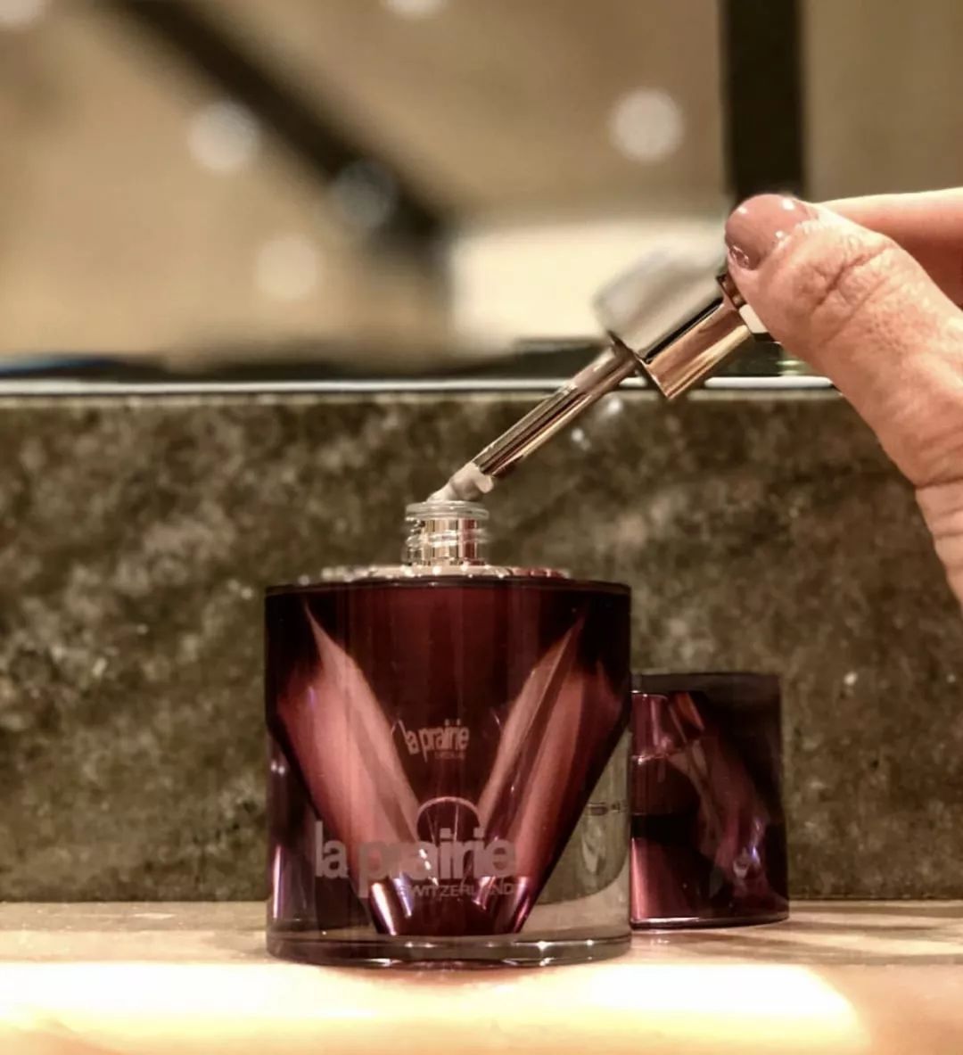 几十块钱真正好用的面霜,差不多一千多块钱的面霜有哪些