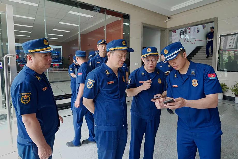 支队长深入基层督导国庆消防安保,大连消防总队吴振坤