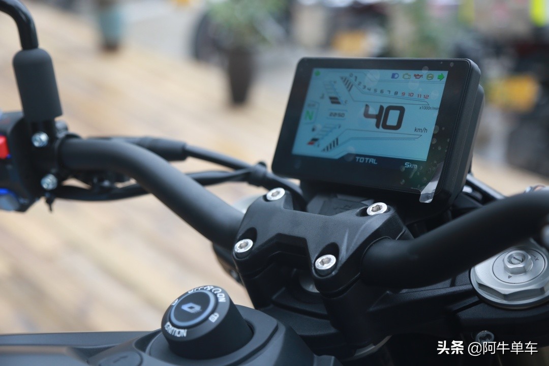 阿牛说车——赛道上的追600到底怎么样？