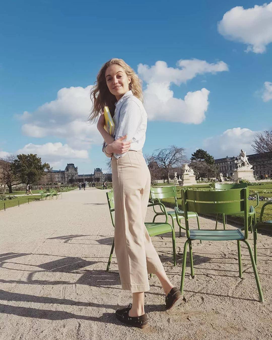 好看又好穿的女人,法国女人穿什么好看又漂亮