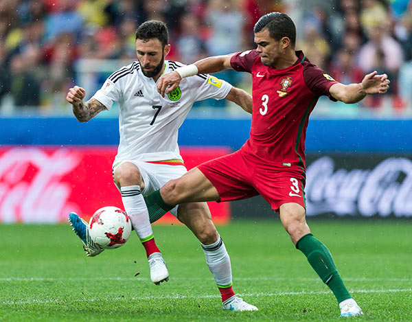 鍡滆姝﹀儳浣╀僵,鍔熷か瓒崇悆琛ㄦ紨鐗囨