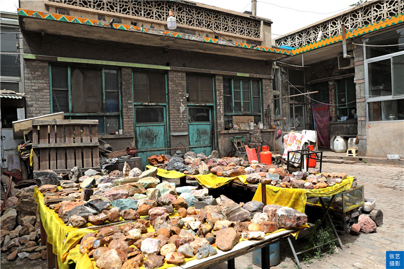 山西平遥石头,平遥公园捡珍贵石头