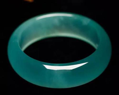 白底青和花青种哪个好,花青种属于什么档次