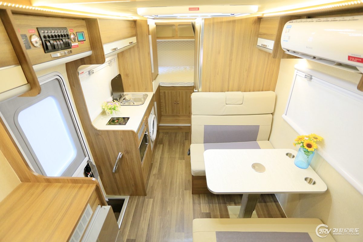 20万左右轻卡房车和c型房车,房车推荐15万到20万c型新能源房车