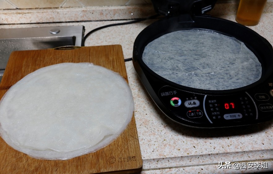 烙面皮和擀面皮哪个更筋道,宅在家不如做手工