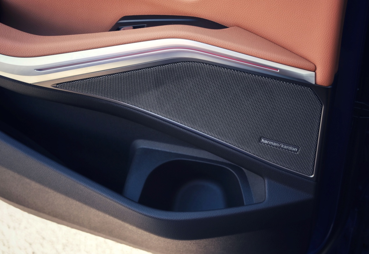 万变不离其宗试驾宝马330lixdrive,宝马330ixdrive曜夜m运动版试驾