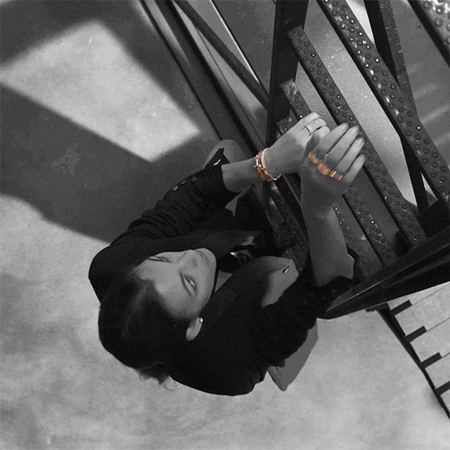 那些戴珠宝的女人最后都怎么样了,那些戴假发的女生