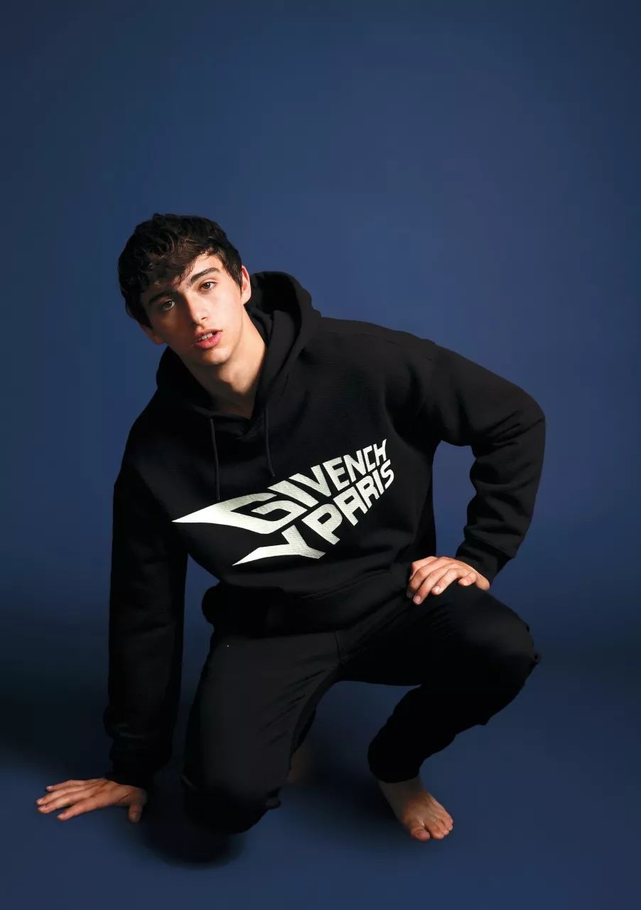 换季怎么穿?看看以色列男模RonLevi的那些衣服吧