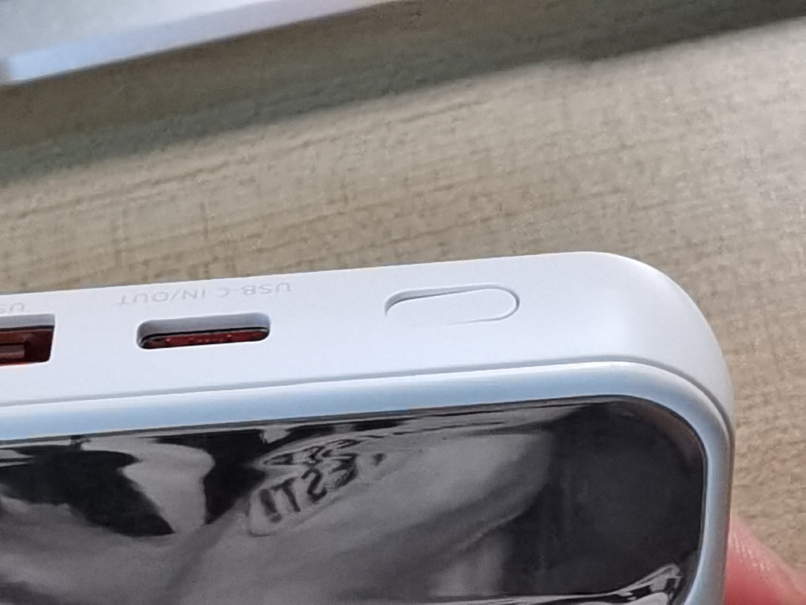 磁吸充电宝实测无线充最新款,无线磁吸快充充电宝测评