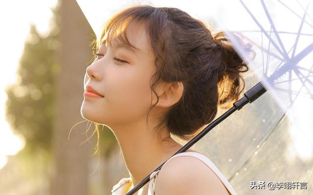 有一个粘人的男朋友怎么办,女朋友超级粘人男朋友应该怎么办