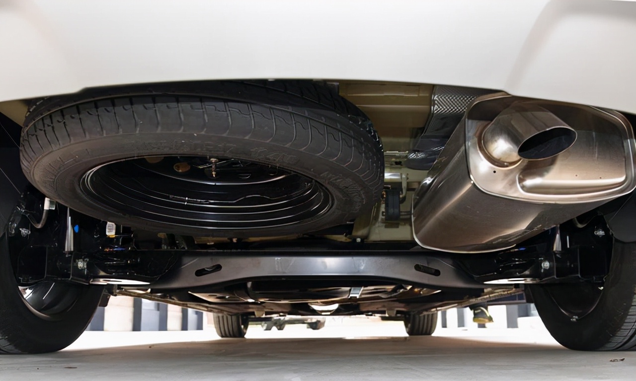 库斯途和别克gl8对比,北京现代库斯途和别克gl8