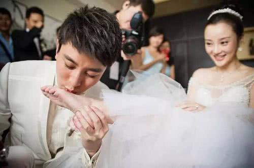 贾乃亮与李小璐写真,李小璐贾乃亮拍写真的视频