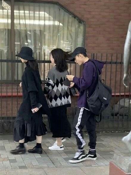 张一山和宋妍霏交往过吗,28岁的张一山和24岁的宋妍霏