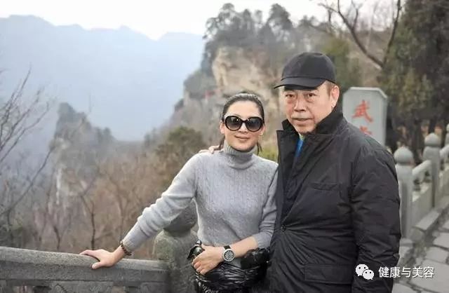 陈红年轻美貌,陈红18岁到54岁的容颜变化