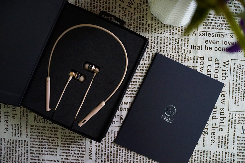 无痛感佩戴蓝牙耳机,无杂音佩戴舒服的蓝牙耳机